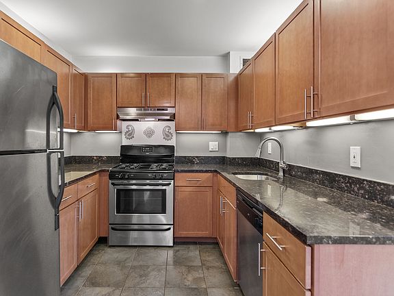 2nd image of 41-02 Queens Blvd #B3