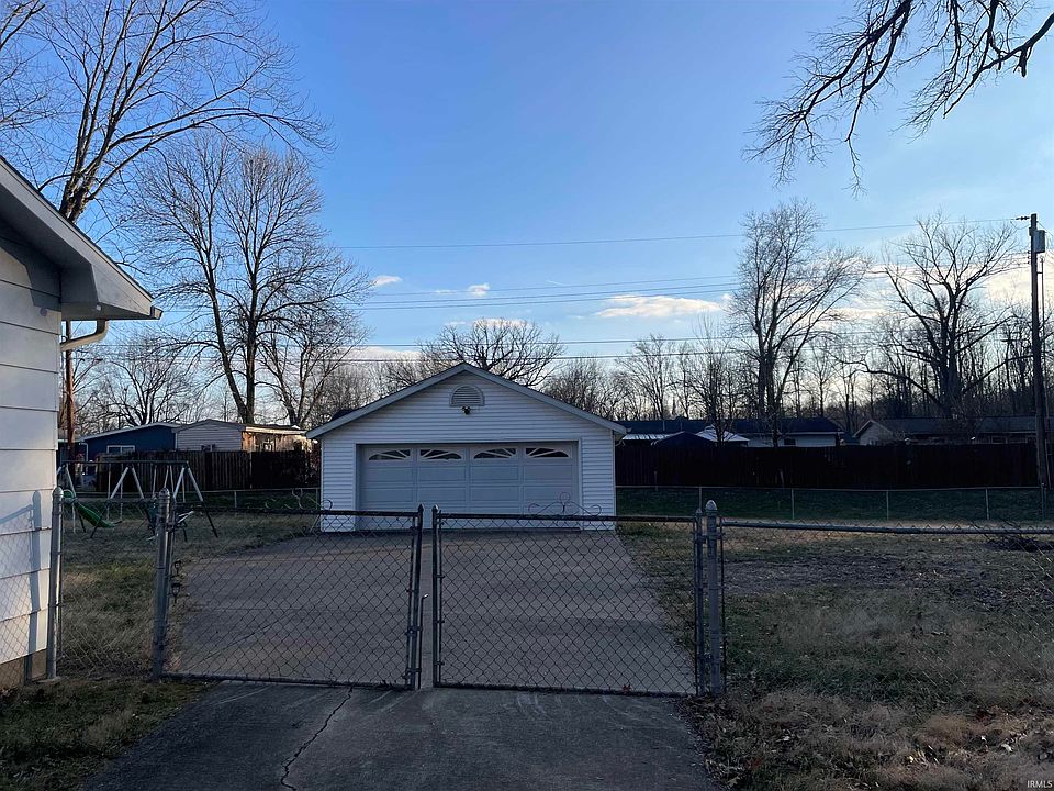 2nd image of 2618 Glenview Dr
