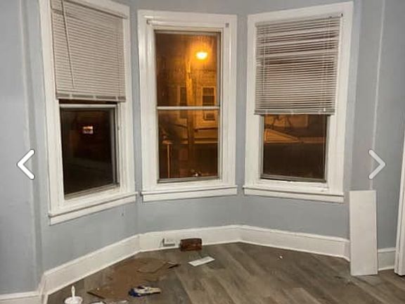 4th image of 1418 N Hobart St #1