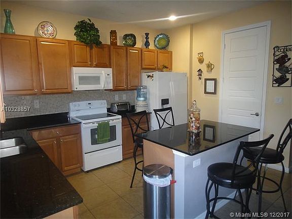 5th image of 651 NE 193rd St