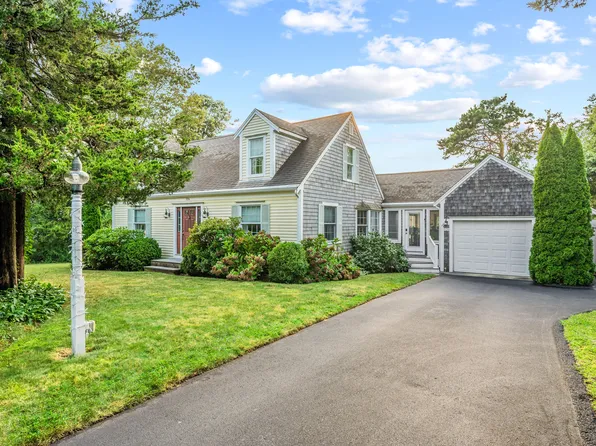 124 Robbins Circle, Dennis, MA 02638