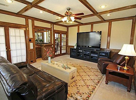 4th image of 7501 Munich Ct
