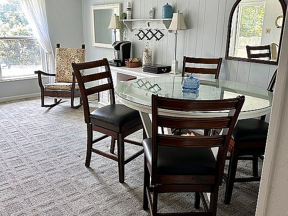 Dining room and coffee bar