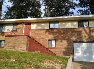 18 Travis Rd, Rossville, GA 30741