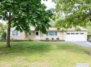 79 Evergreen Rd, Flanders, NY 11901