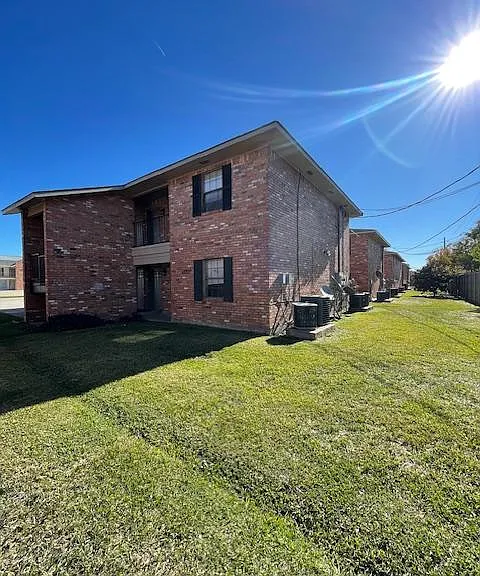1416 Delplaza Dr #D — Photo 1