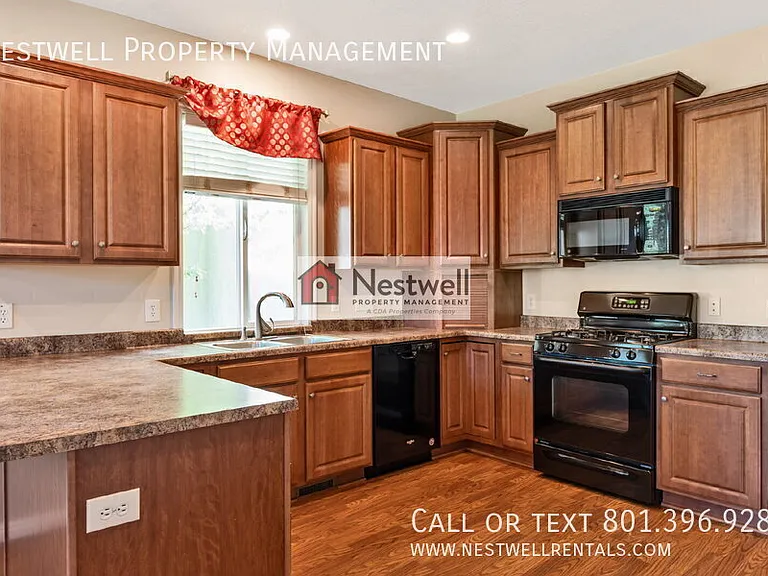 4672 W Firmont Dr — Photo 4