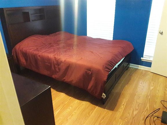 5th image of 4527 Jamaica Ln