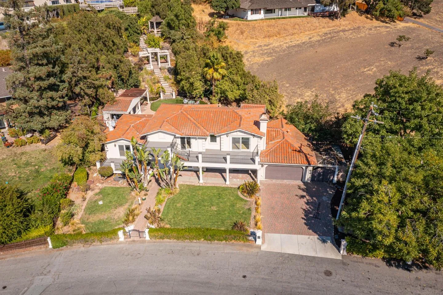 10020 Roseview Dr photo 1