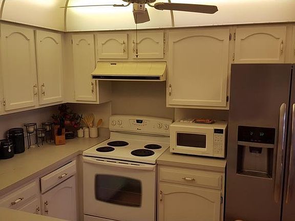 3rd image of 25188 Marion Ave APT 1020
