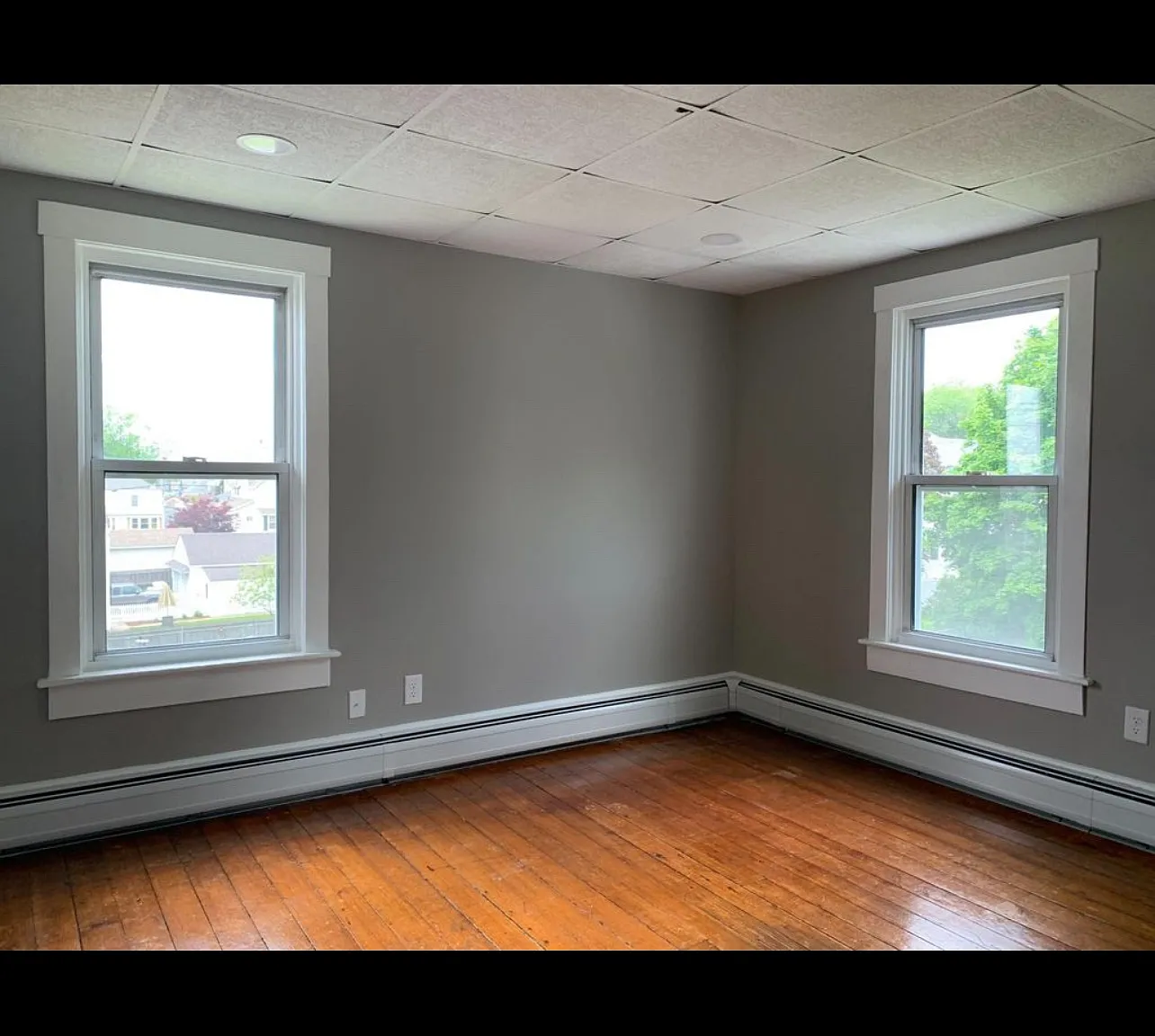 3 bed, 1000 sqft, $2,000 — Photo 2