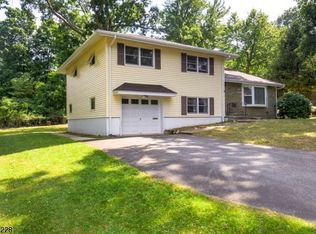 8 Miller Rd, Wayne, NJ 07470