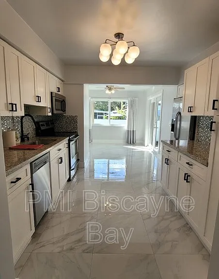 7380 SW 35th St — Photo 6