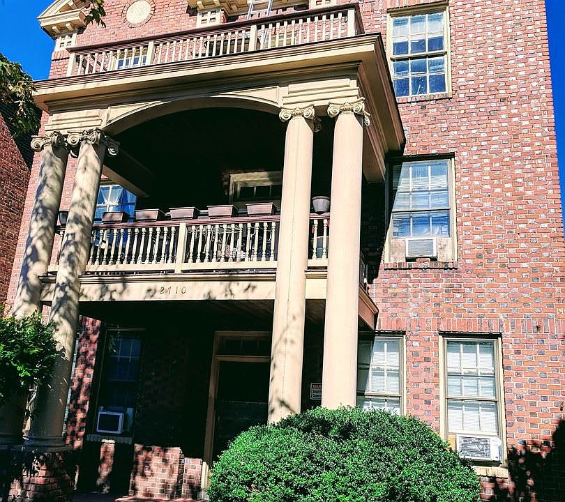 1st image of 2710 W Grace St APT 09