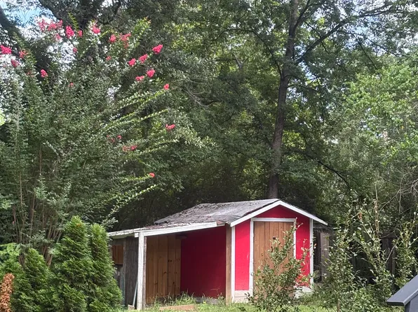 229 Old Planters Rd, Plantersville, MS 38862
