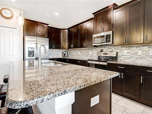 4th image of 4809 Cortland Dr