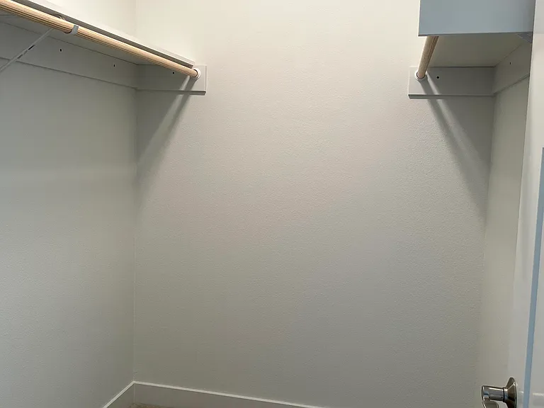 908 Oregon Ave S — Photo 12