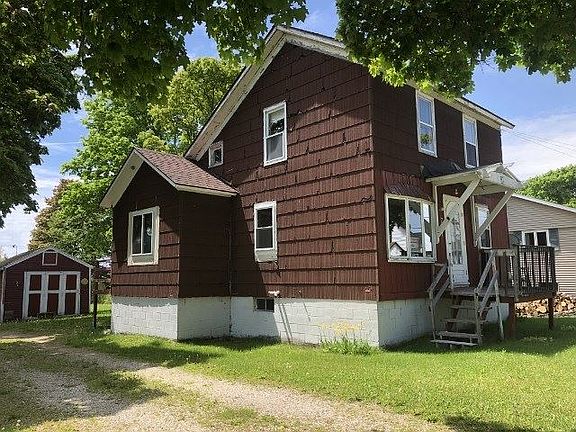 2nd image of 727 Manistique Ave