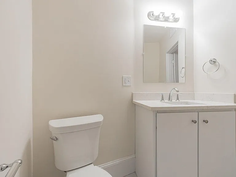 680 Harvard St #2 — Photo 21