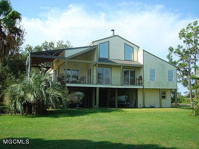 1st image of 300 Baywood Dr