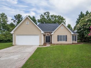 527 Ashton Manor Dr, Loganville, GA 30052