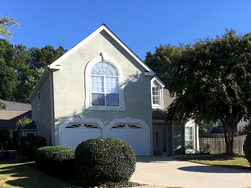 2nd image of 2720 Laurelwood Ln