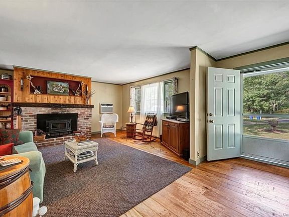 4th image of 76 Shadblow Ln