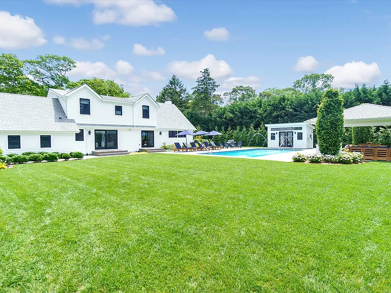 99 Beach Rd — Photo 34