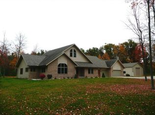 2442 N 5 Mile Rd, Midland, MI 48642