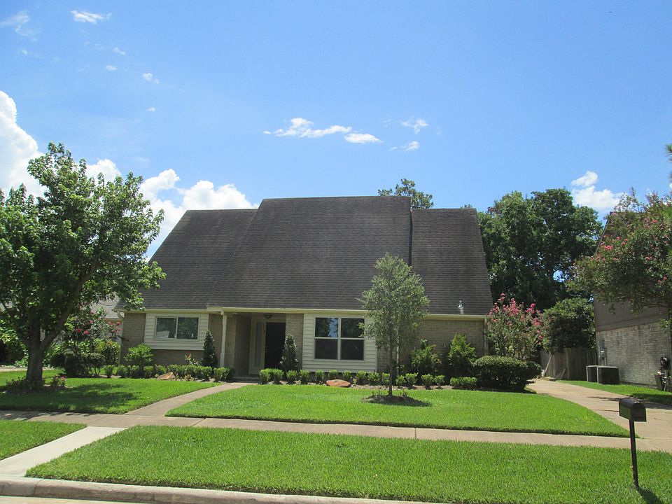 1st image of 2718 Arrowhead Dr