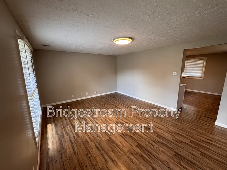 655 Eavey St — Photo 21