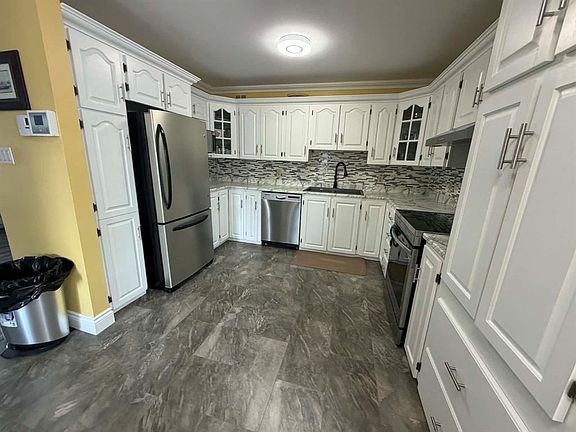 5th image of 5 Davis Crescent