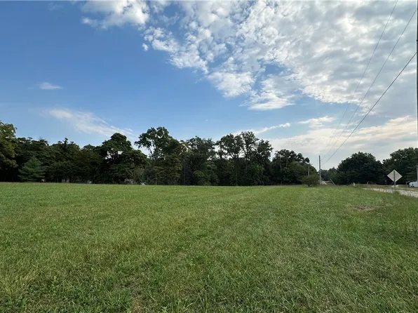 Us Highway 40 Rte, Altamont, IL 62411