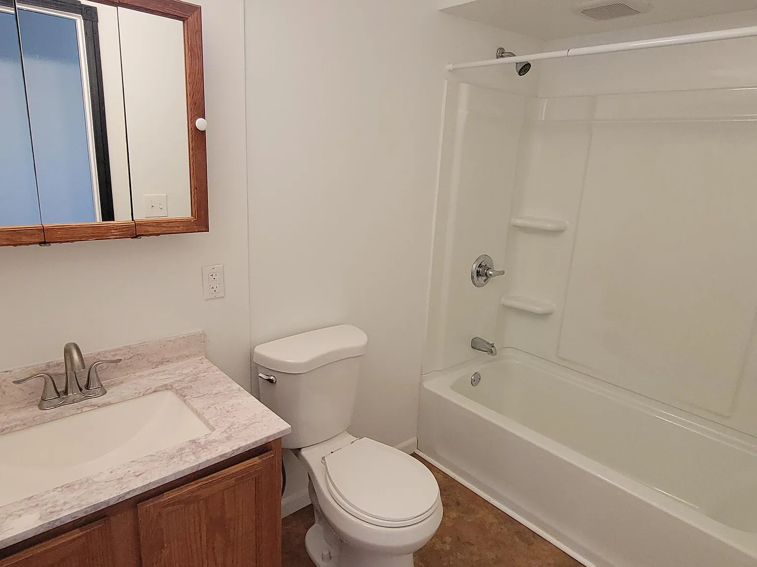 2 bed, 750 sqft, $950 — Photo 4