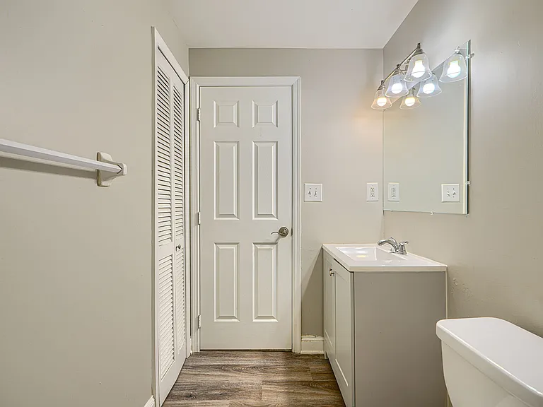333 S Fremont Ave #H — Photo 17