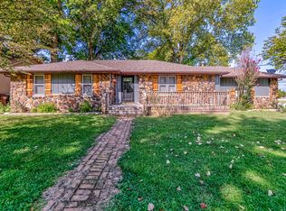 1833 S Westwood Ave, Springfield, MO 65807