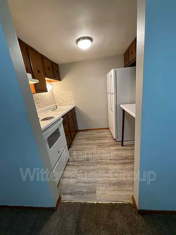 1 bed, 1.0 bath, 500 sqft, $695 — Photo 4