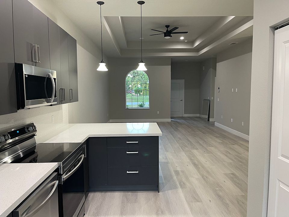 1st image of 19 Ryall Ln