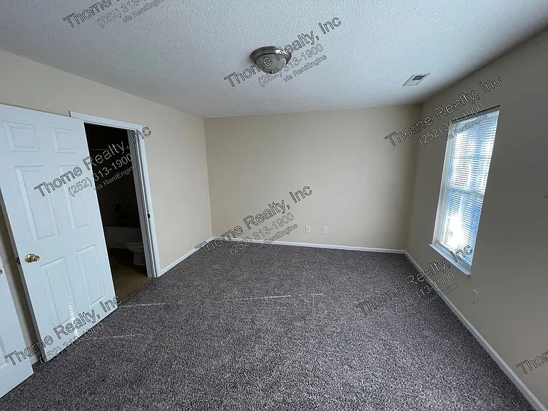 2256 Sherwood Ave — Photo 9