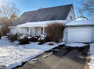 25 Hargrove Ln, Willingboro, NJ