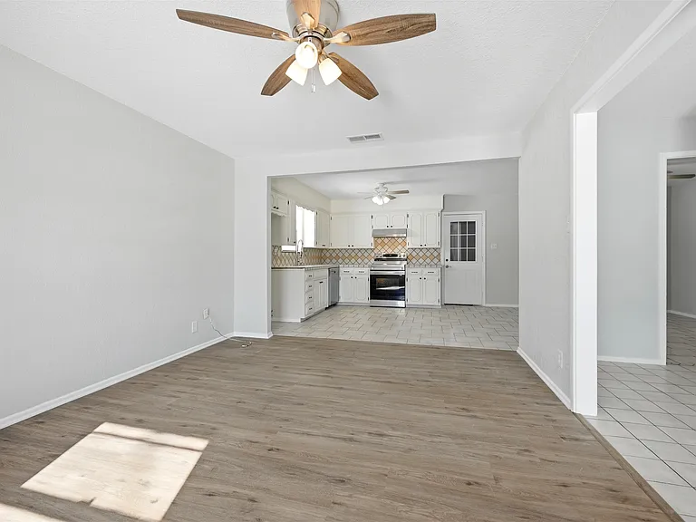 2611 Easy St — Photo 15