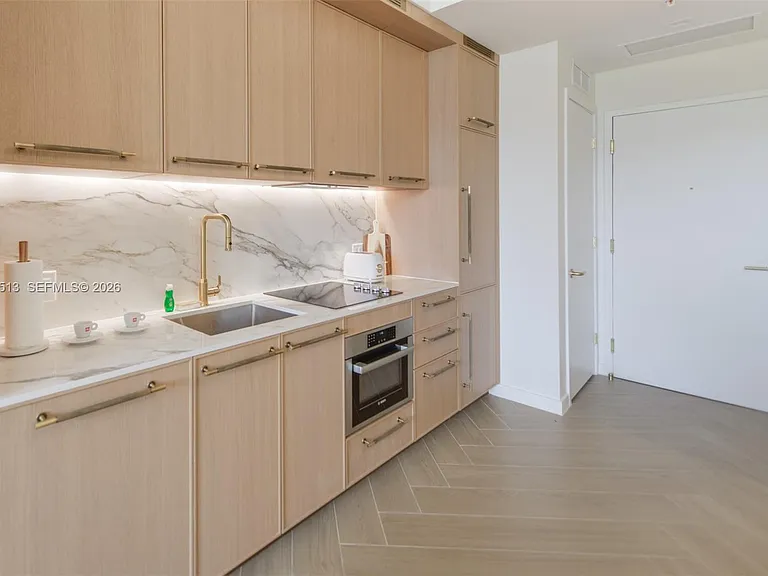 2700 NW 2nd Ave #509 — Photo 5