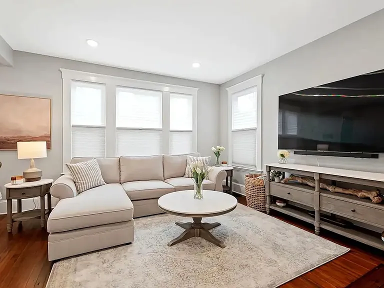 20 Hobart St #1 — Photo 3