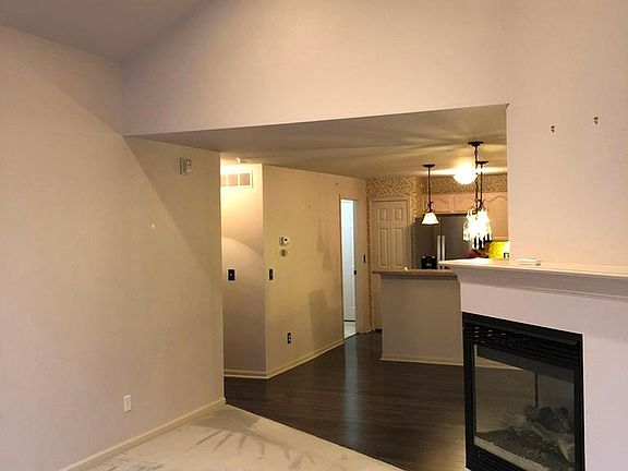 2nd image of 7103 Jasmine Dr