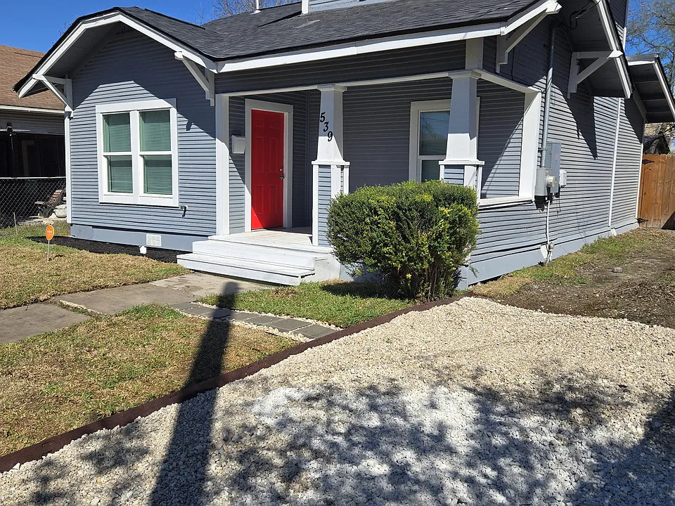 539 Hicks Ave