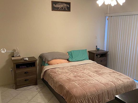 3rd image of 1021 Mockingbird Ln APT 214