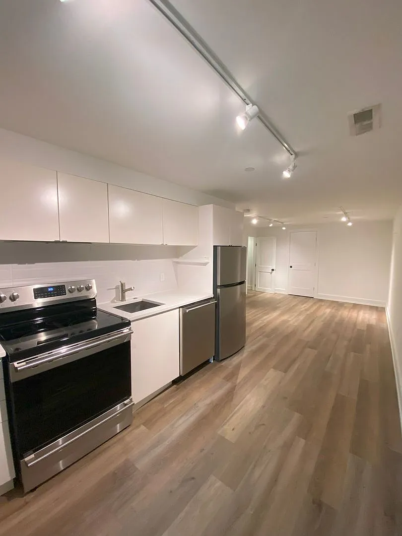 Modern Petworth 2-Bed/Bath with Outdoor Space and All Utilities. — Photo 3