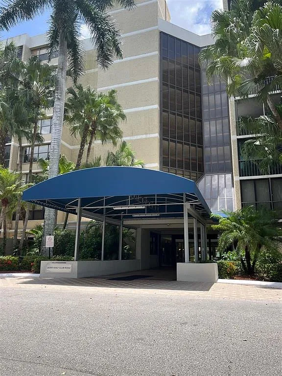 2 bed, 2.5 bath, 1273 sqft, $3,000 — Photo 2