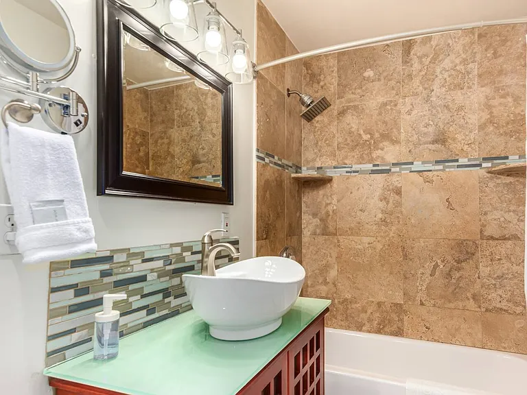 Guest bathrooom#2