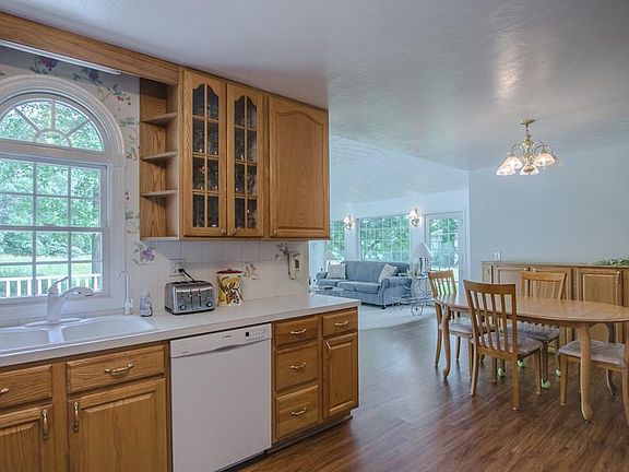 5th image of 1327 Bentwood Ct